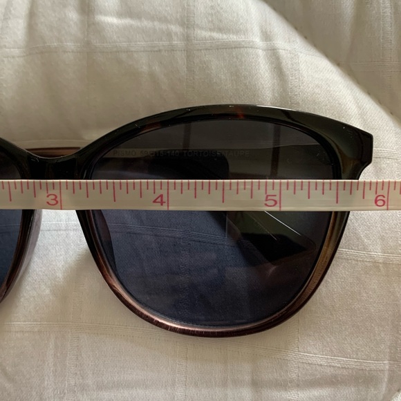 Lucky Brand Women’s Sunglasses - Picture 10 of 11